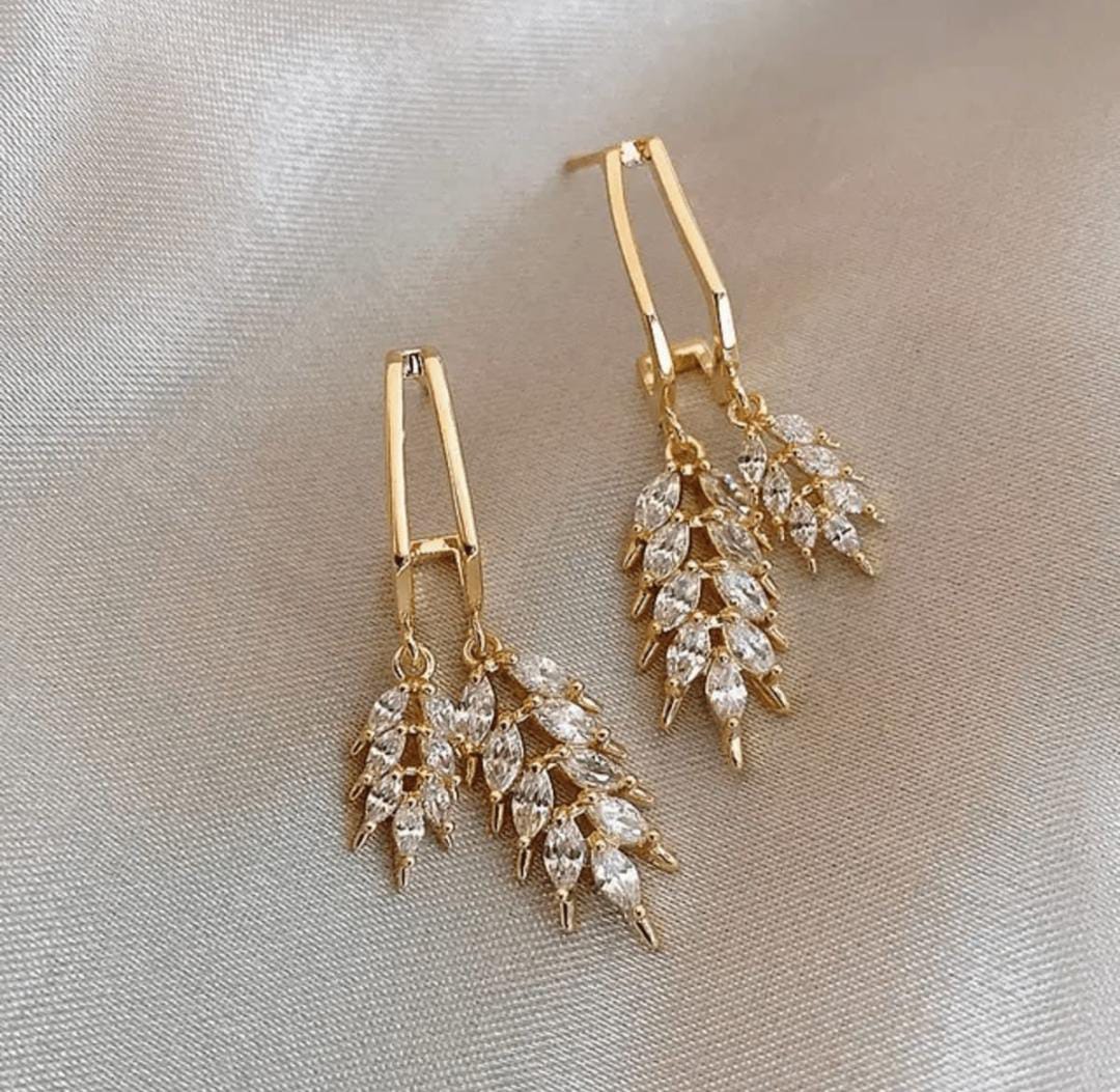 Everstylish Classic Earings