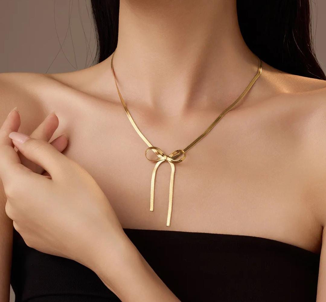 Viral Drop Bow Anti-Tarnish Necklace