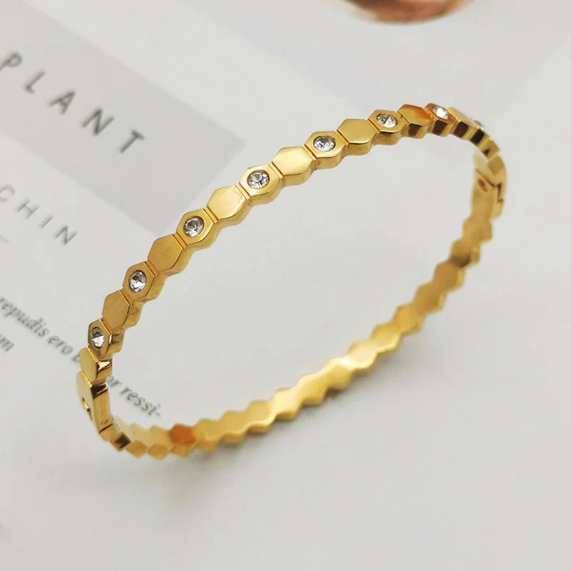 Style Hexagonal AD Anti Tarnish Bracelet