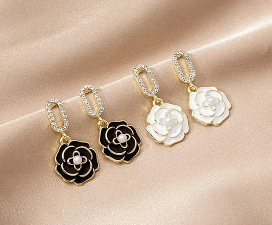Bulky White Flower Korean Earings