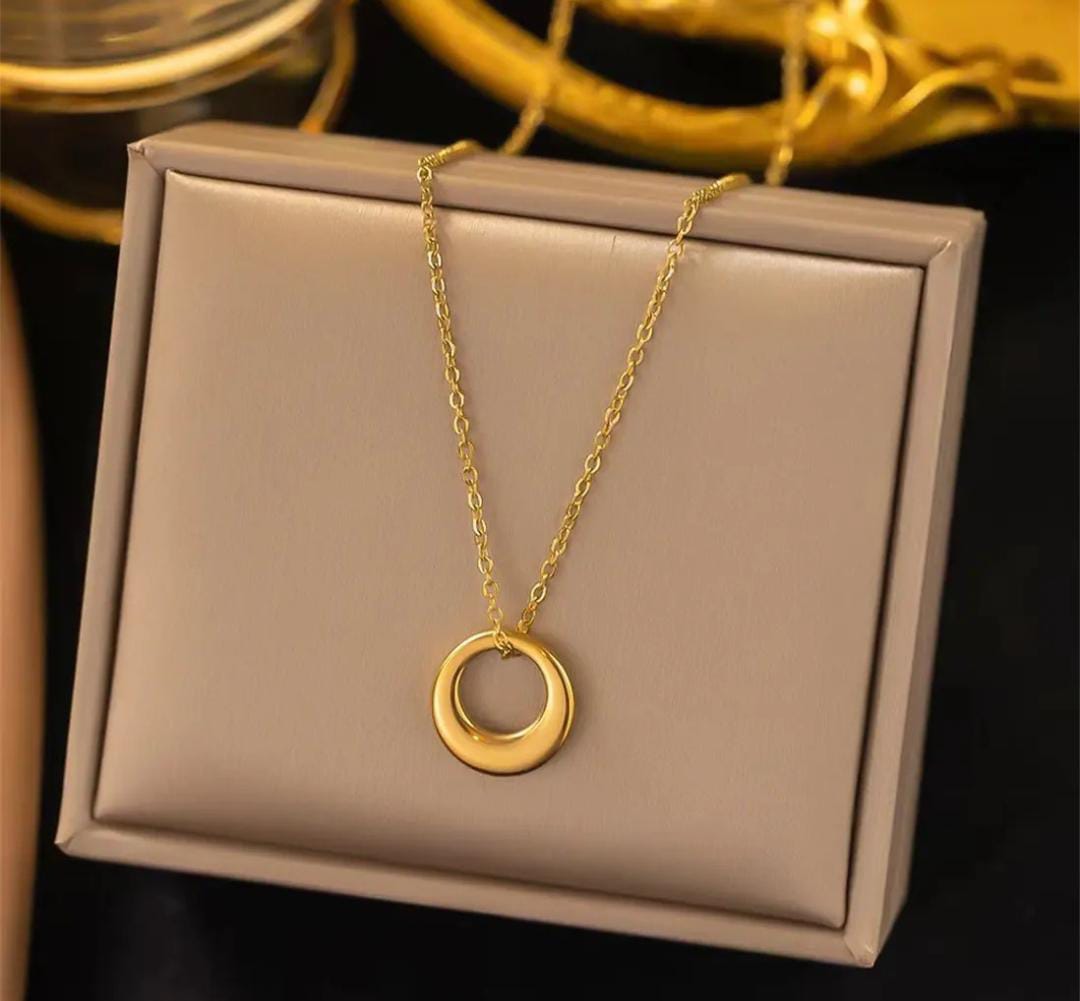 Hollow Circle Anti-Tarnish Necklace
