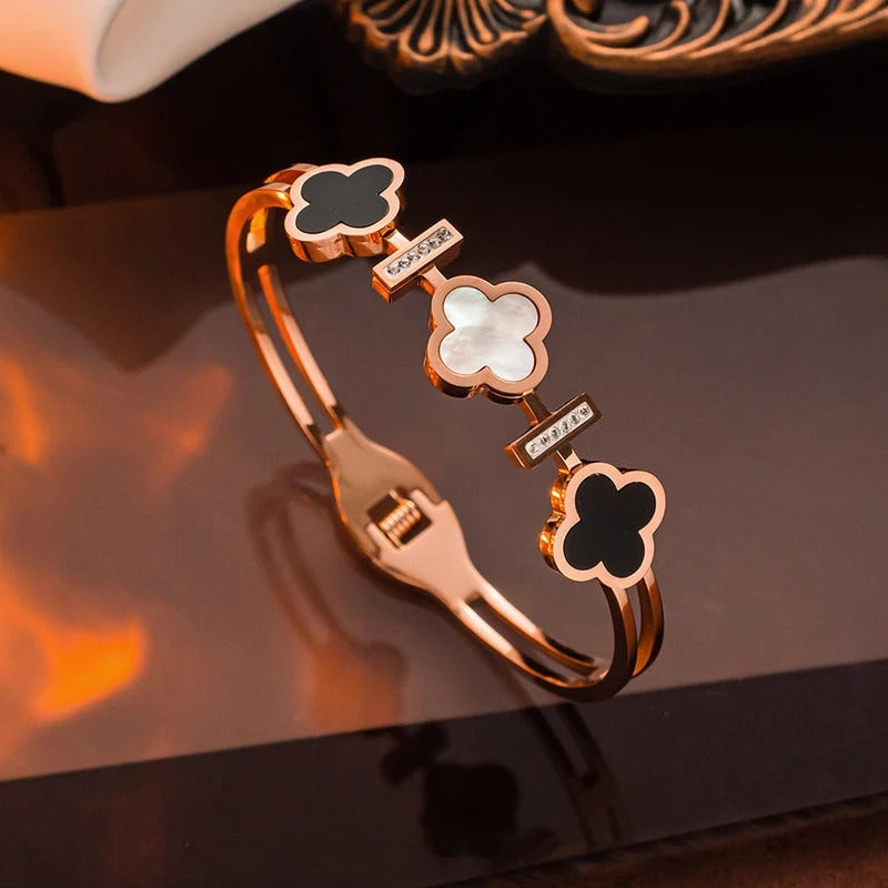 Mother of Pearls Three Clover Irish Anti Tarnish Bracelet