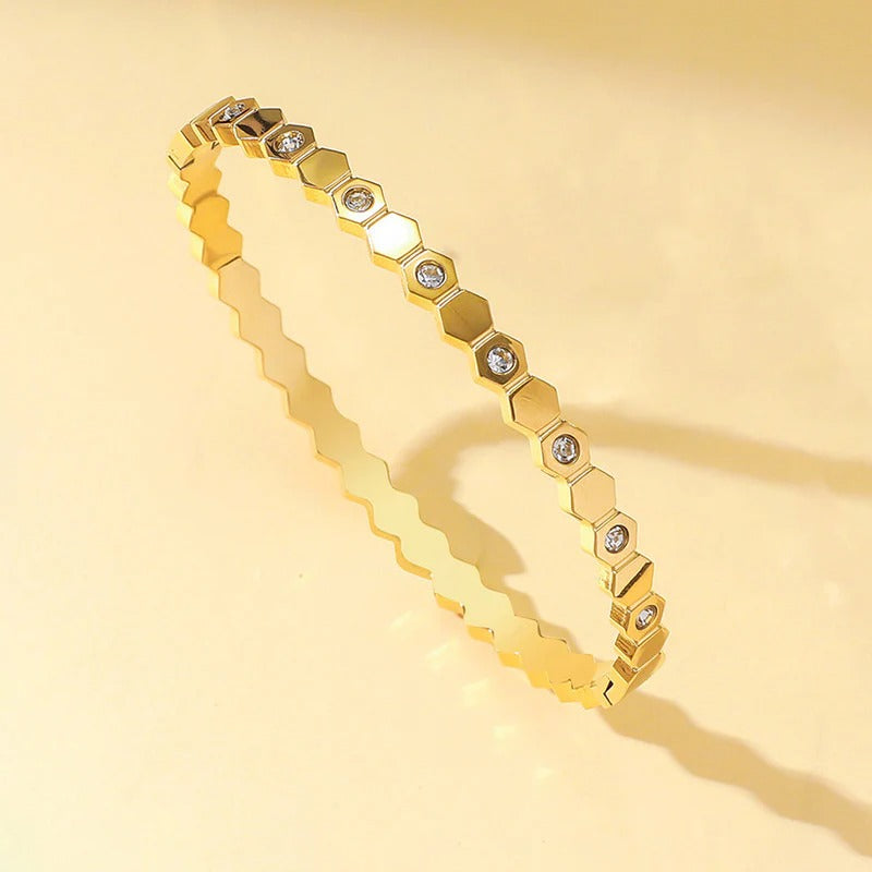 Style Hexagonal AD Anti Tarnish Bracelet