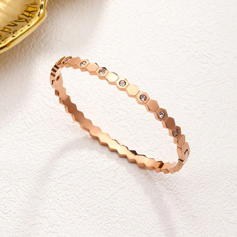 Style Hexagonal AD Anti Tarnish Bracelet