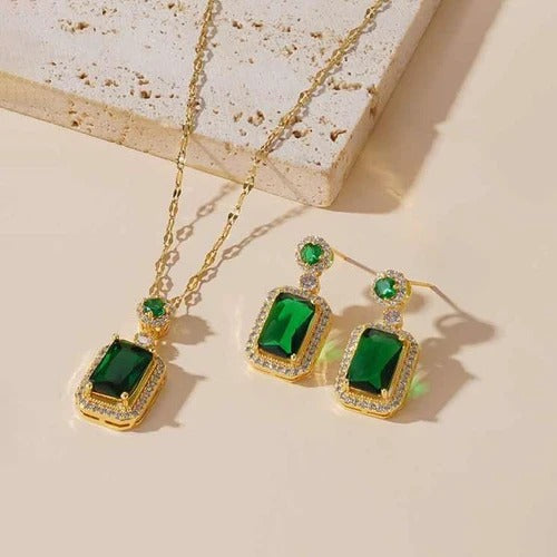 Elegant Emerald Geometric Pendant Set