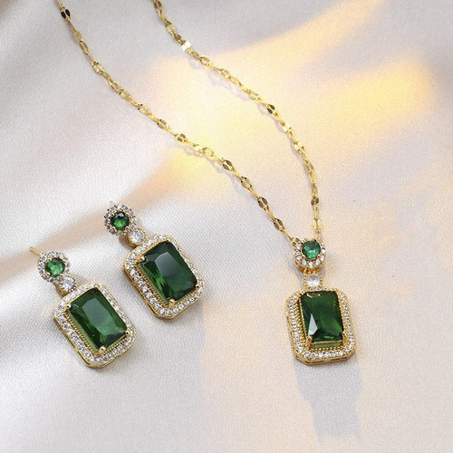 Elegant Emerald Geometric Pendant Set