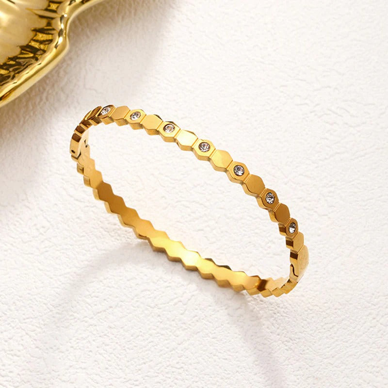Style Hexagonal AD Anti Tarnish Bracelet