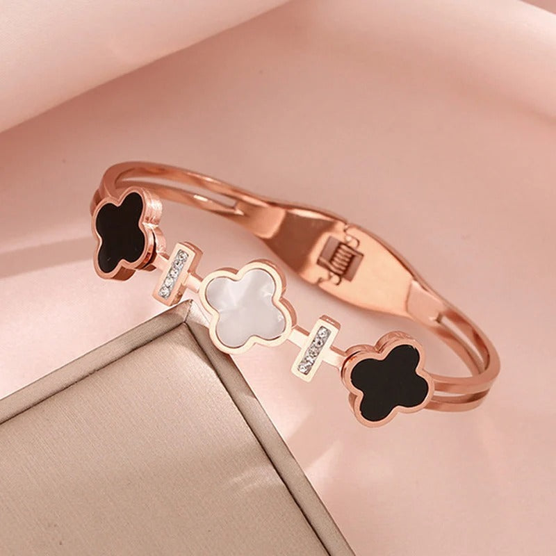 Mother of Pearls Three Clover Irish Anti Tarnish Bracelet